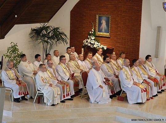 Grafika #9: Święcenia 2017