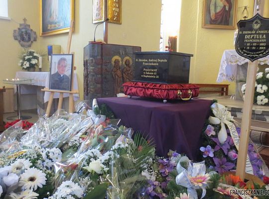 Grafika #0: Pogrzeb o. Andrzeja Deptuły
