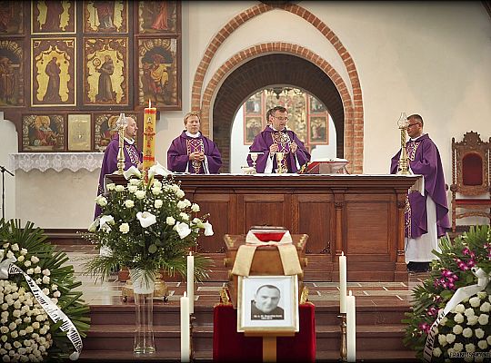 Grafika #27: Pogrzeb o. Bogusława Kucy