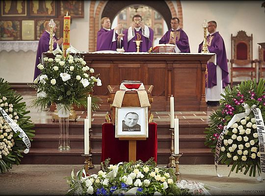 Grafika #28: Pogrzeb o. Bogusława Kucy