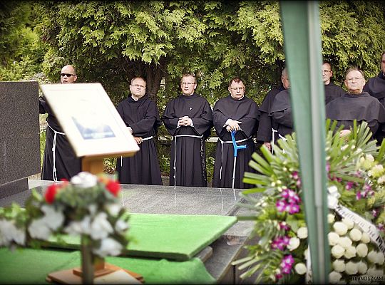 Grafika #43: Pogrzeb o. Bogusława Kucy