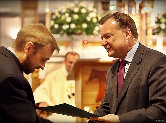 Grafika #51: Jubileusz Radia Niepokalanów