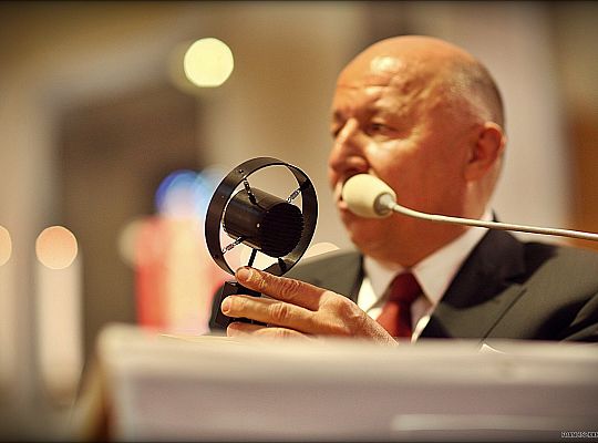 Grafika #57: Jubileusz Radia Niepokalanów