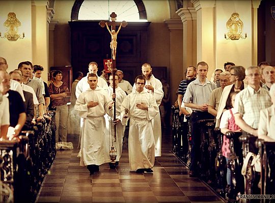 Grafika #0: Poznań: krzyż misyjny dla o. Roberta