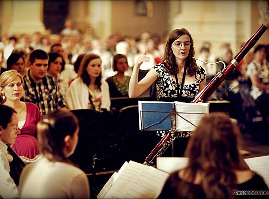 Grafika #14: Poznań: krzyż misyjny dla o. Roberta