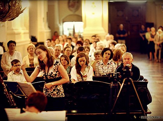 Grafika #63: Poznań: krzyż misyjny dla o. Roberta