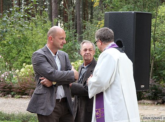 Grafika #12: Pielgrzymi na Świętej Górze Polanowskiej