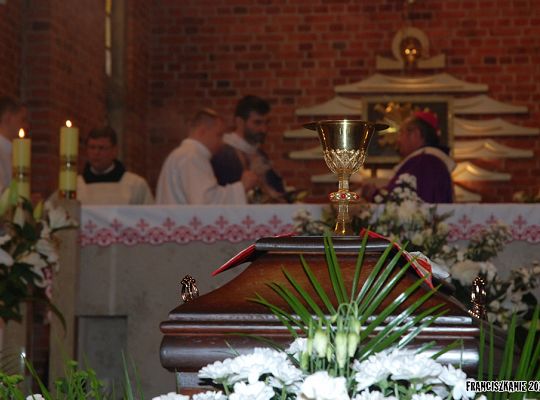 Grafika #5: Pogrzeb o. Witolda Grala