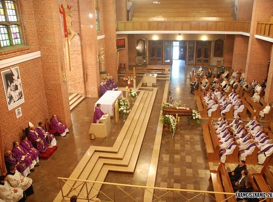 Grafika #8: Pogrzeb o. Witolda Grala