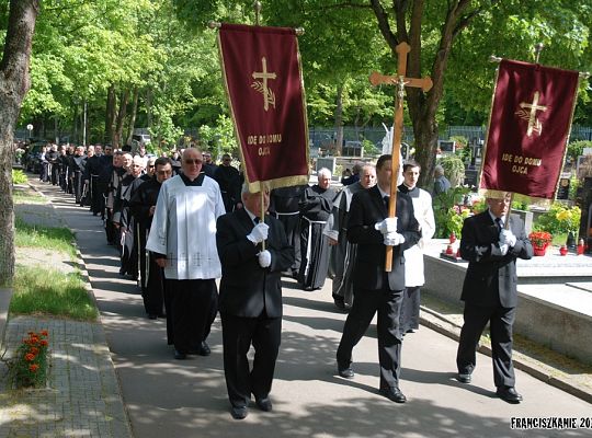 Grafika #26: Pogrzeb o. Witolda Grala