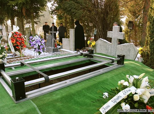 Grafika #41: Pogrzeb o. Efrema Mikołajczuka