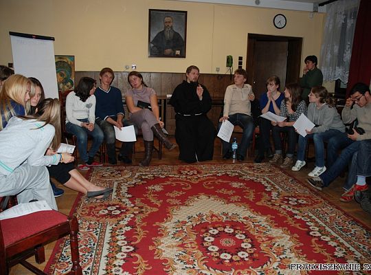 Grafika #8: Prawa człowieka na wojnie