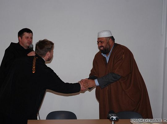 Grafika #6: Prawa człowieka na wojnie