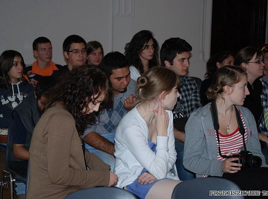 Grafika #5: Prawa człowieka na wojnie