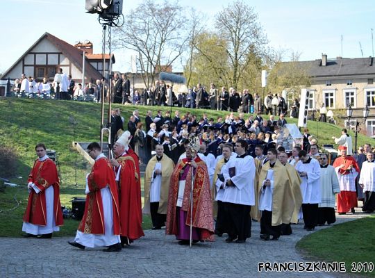 Grafika #1: Gniezno: franciszkanie na obchodach wojciechowych