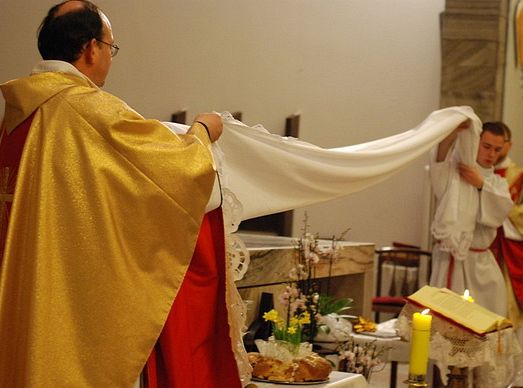 Grafika #1: Pascha 2010 po franciszkańsku