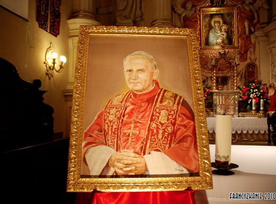 Grafika #5: Gniezno: Wieczór papieski i modlitwa za tych, którzy zginęli