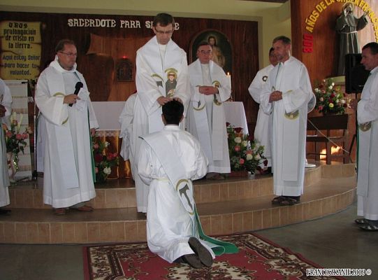 Grafika #3: Fr. Vincente - pierwszy franciszkański kapłan Ekwadorczyk