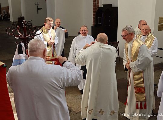 Grafika #1: Początek kapituły nadzwyczajnej
