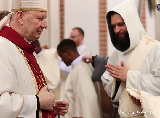 Grafika #48: Święcenia diakonatu i prezbiteratu 2021