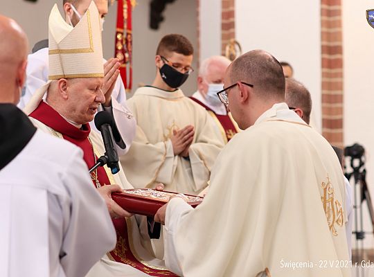 Grafika #52: Święcenia diakonatu i prezbiteratu 2021