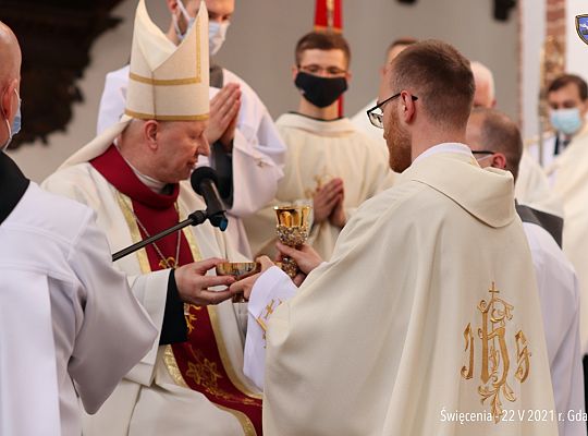 Grafika #74: Święcenia diakonatu i prezbiteratu 2021