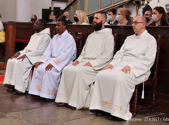 Grafika #9: Święcenia diakonatu i prezbiteratu 2021