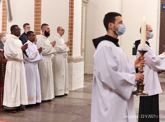 Grafika #17: Święcenia diakonatu i prezbiteratu 2021