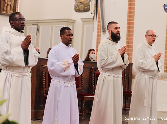 Grafika #27: Święcenia diakonatu i prezbiteratu 2021