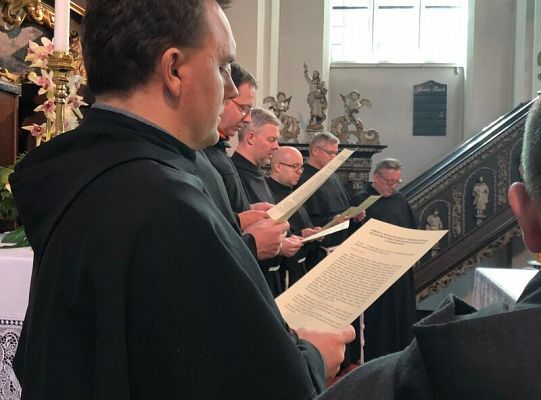 Grafika #4: Wybory i przerwa w obradach X Kapituły Prowincji