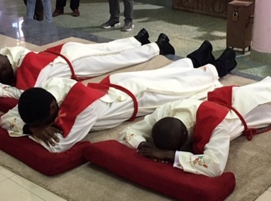 Grafika #1: Kenia: nowi kapłani w prowincji