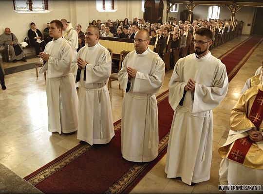 Grafika #11: Elbląg: Święcenia 2016