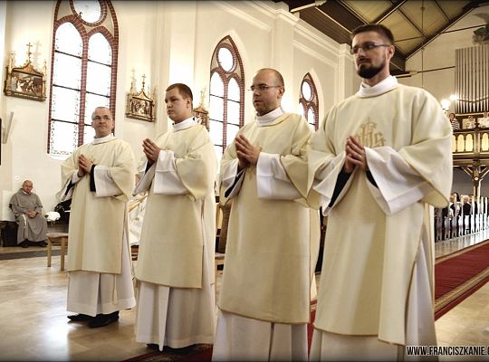 Grafika #21: Elbląg: Święcenia 2016