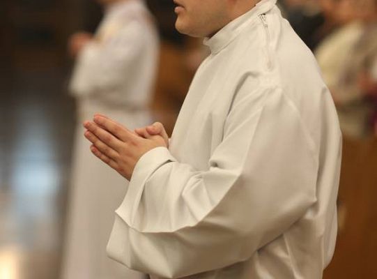 Grafika #1: Święcenia 2015