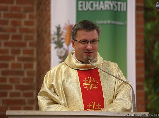 Grafika #4: Święcenia 2015