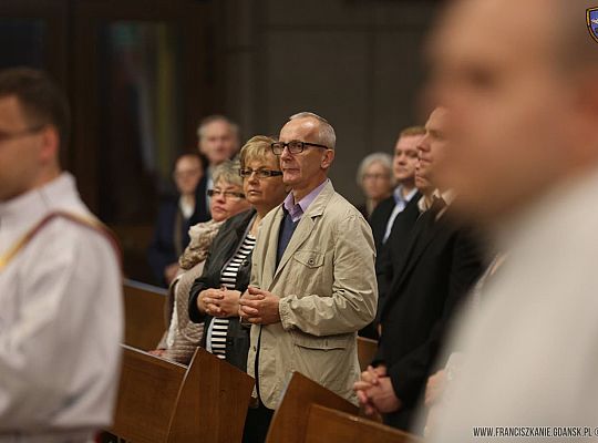 Grafika #6: Święcenia 2015