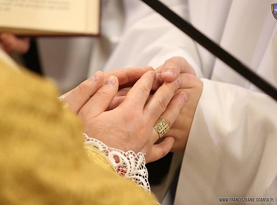 Grafika #12: Święcenia 2015