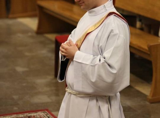 Grafika #27: Święcenia 2015