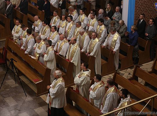 Grafika #37: Święcenia 2015