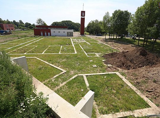 Grafika #9: Kłajpeda: Minister Prowincjalny na budowie