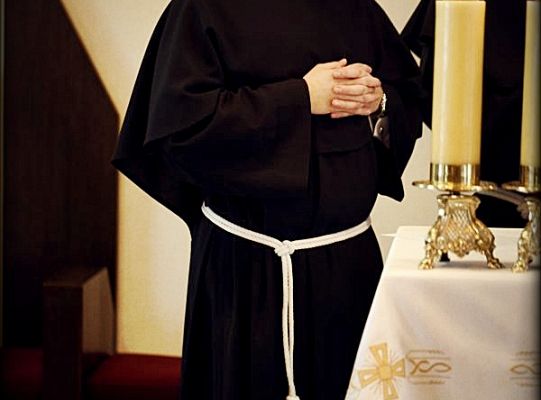 Grafika #2: Święcenia 2014