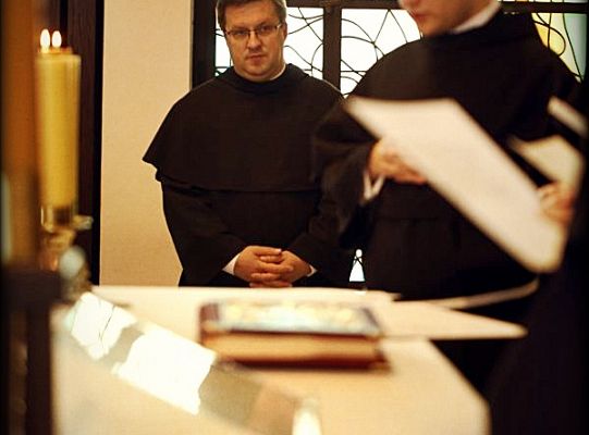 Grafika #5: Święcenia 2014