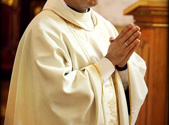 Grafika #22: Święcenia 2014