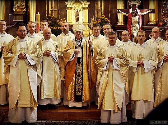 Grafika #39: Święcenia 2014