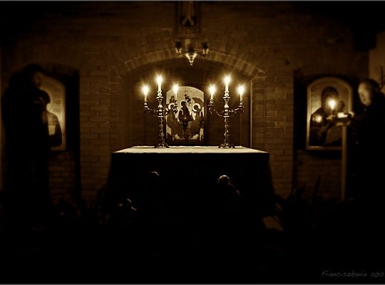 Grafika #4: Zapowiedź filmu o pustelni