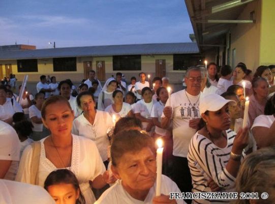 Grafika #28: Santo Domingo: rocznica śmierci o. Mirka