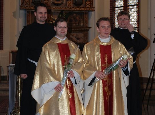 Grafika #17: Prymicje o. Krzysztofa i o. Grzegorza w Elblągu