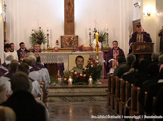 Grafika #2: Kołobrzeg: Msza św. żałobna w intencji o. Mirosława Karczewskiego