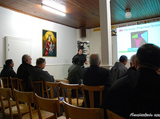 Grafika #12: Lourdes: spotkanie na rzecz dialogu