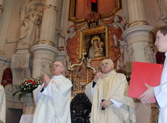 Grafika #2: Jubileusz o. Ludwika Bartoszaka w Gnieźnie